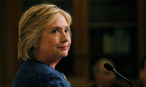 Muốn lấy lòng công chúng, Trump và Clinton thay đổi phong cách - ảnh 1