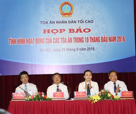 Công bố trang phục mới của Thẩm phán khi xét xử - ảnh 1