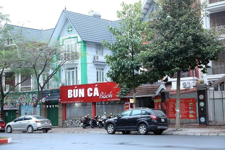Hà Nội trong ngày đầu đóng cửa quán ăn đường phố, trà đá vỉa hè ảnh 6