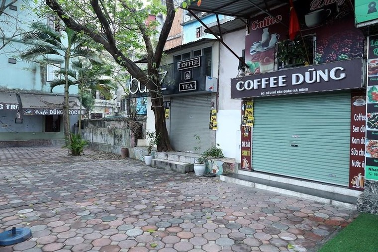 Hà Nội trong ngày đầu đóng cửa quán ăn đường phố, trà đá vỉa hè ảnh 8