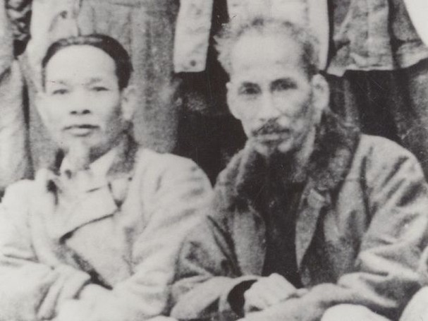 Ngoài lãnh tụ Nguyễn Ái Quốc, báo Thanh Niên còn được sáng lập bởi đồng chí nào sau đây?