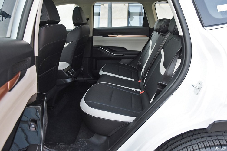 Haval H6 1.5T Supreme, xe SUV "Tàu" 5 chỗ từ 392 triệu đồng - Hình 6 Haval H6 1.5T Supreme, xe SUV