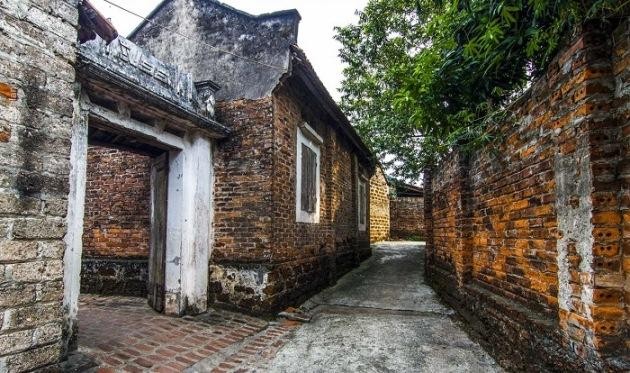 Làng cổ Đường Lâm thuộc tỉnh/thành nào?