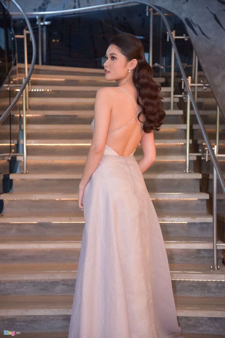 Đỗ Mỹ Linh, Huyền My đọ sắc Hoa hậu đẹp nhất thế giới ở Sài Gòn ảnh 7