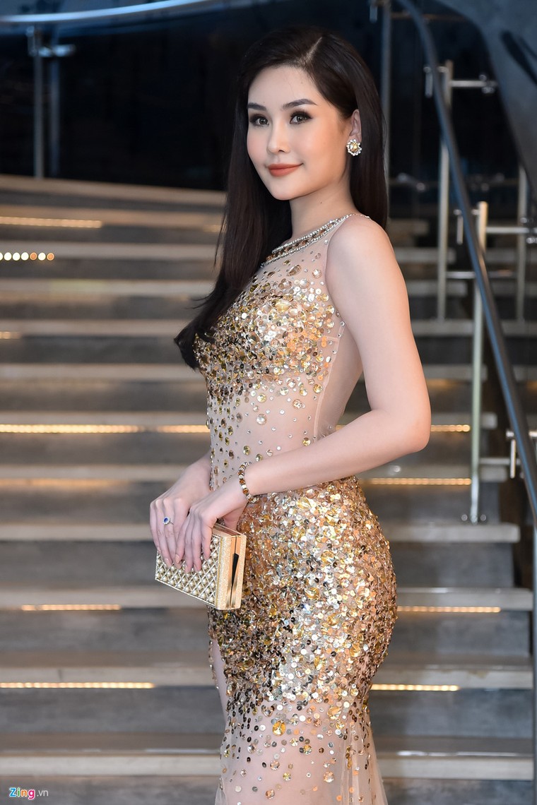 Đỗ Mỹ Linh, Huyền My đọ sắc Hoa hậu đẹp nhất thế giới ở Sài Gòn ảnh 9