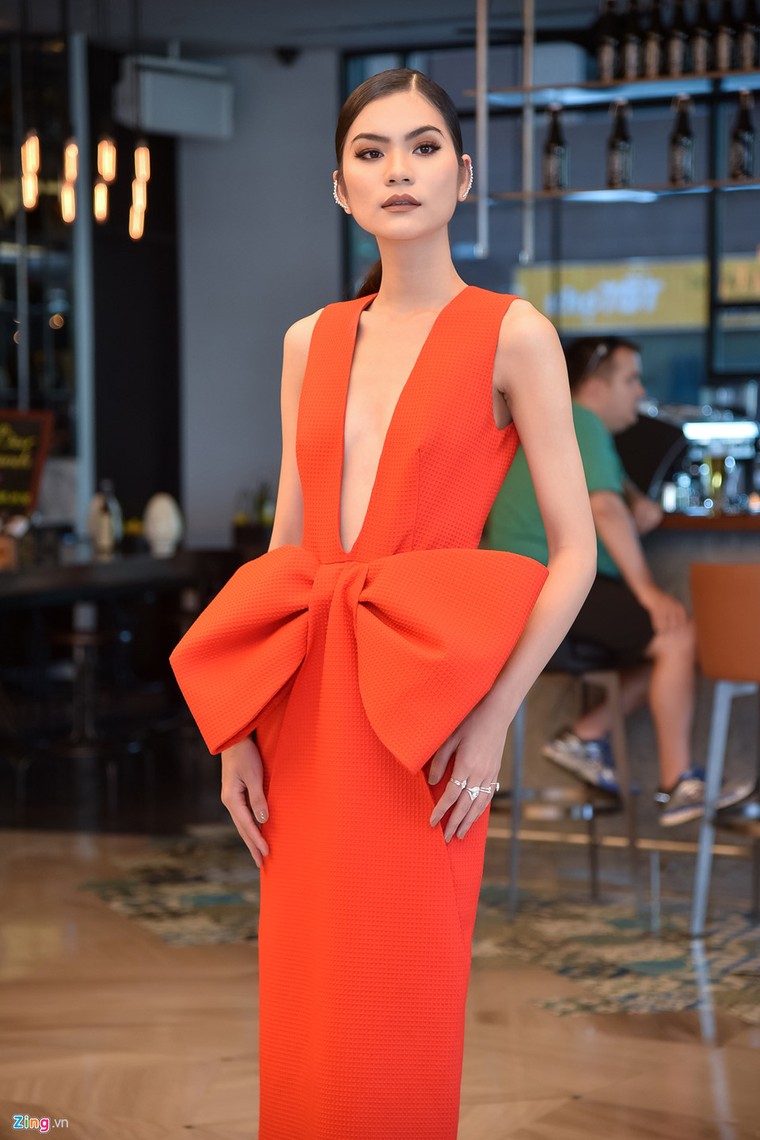 Đỗ Mỹ Linh, Huyền My đọ sắc Hoa hậu đẹp nhất thế giới ở Sài Gòn ảnh 10