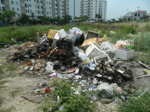 Đà Nẵng: Rác thải 'dàn trận địa' bủa vây khu dân cư ảnh 5