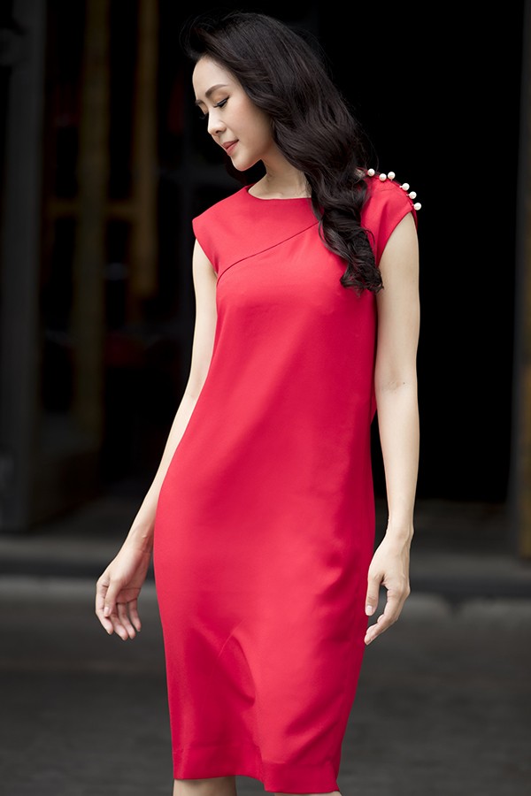 10 mẫu váy công sở hợp mốt cho nàng đón hè ảnh 5