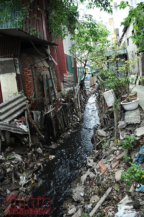 Sống mòn bên những dòng kênh chết giữa Thủ đô ảnh 4
