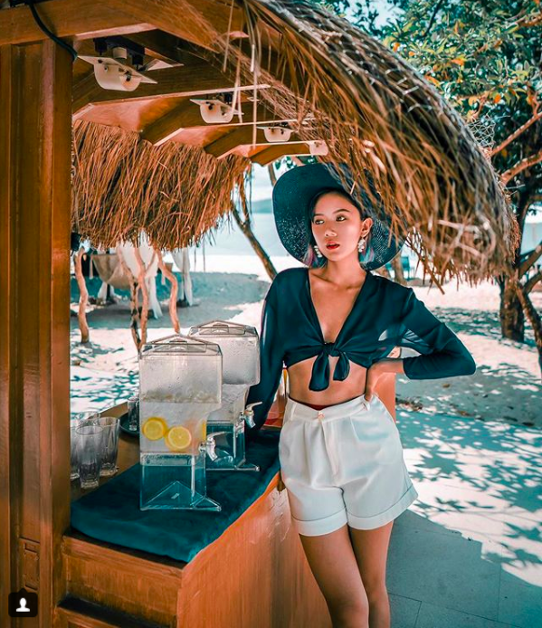 Nghỉ lễ đi biển, cứ lên đồ với 5 combo này thì chụp ảnh 'sống ảo' chỉ có đẹp trở lên ảnh 15