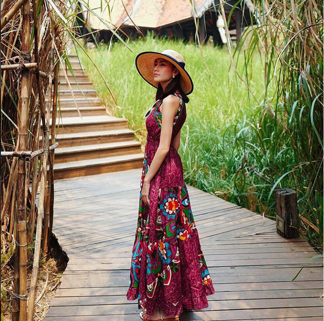 Nghỉ lễ đi biển, cứ lên đồ với 5 combo này thì chụp ảnh 'sống ảo' chỉ có đẹp trở lên ảnh 3