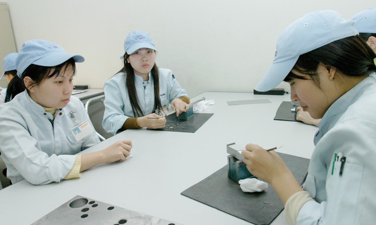 Cần chính sách việc làm bền vững cho nữ lao động nhập cư ảnh 3