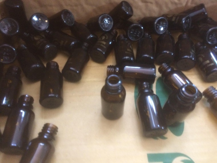 Hà Nội: Tịch thu hàng nghìn gói mỹ phẩm không rõ nguồn gốc ảnh 3