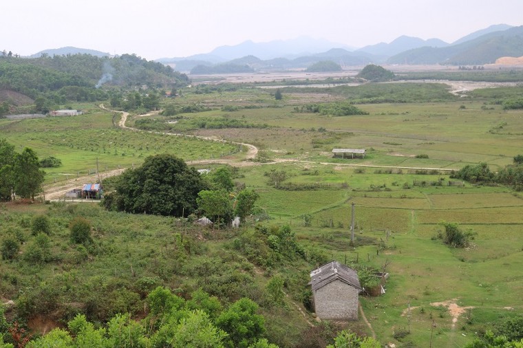 Vân Đồn hạ cơn sốt đất ảnh 3