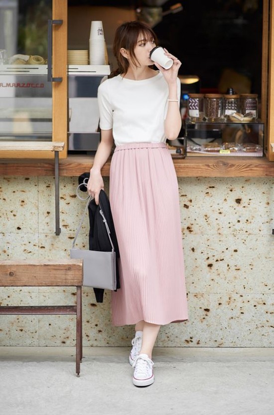 Sắc hồng được tín đồ thời trang ưa chuộng trong mùa hè ảnh 7