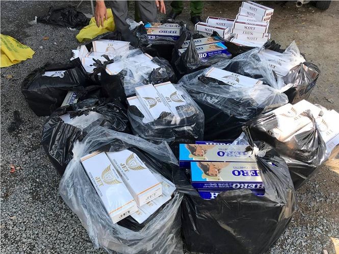 Phá đường dây buôn thuốc lá lậu xuyên quốc gia ảnh 1