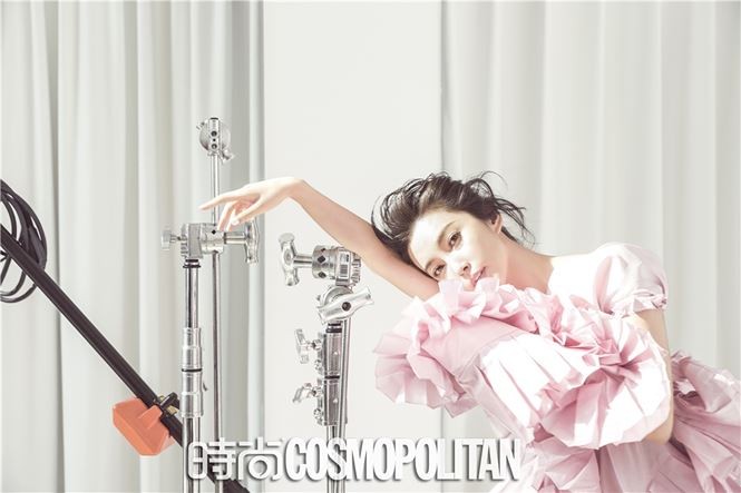 Sắc vóc quên tuổi của người đẹp U50 Lý Băng Băng ảnh 3