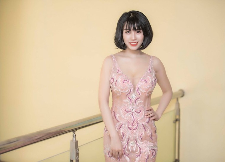 Loạt ảnh quá nóng bỏng của Linh Miu ảnh 8