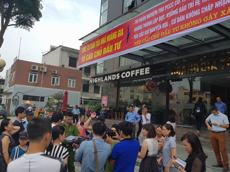 Chung cư SME Hoàng Gia mất an toàn PCCC: Dân 'tố' chủ đầu tư ảnh 2