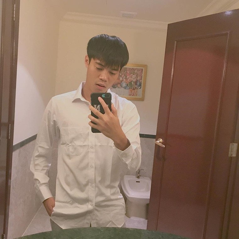 Cuộc sống đời thường của Văn Toàn sau sân cỏ ảnh 6