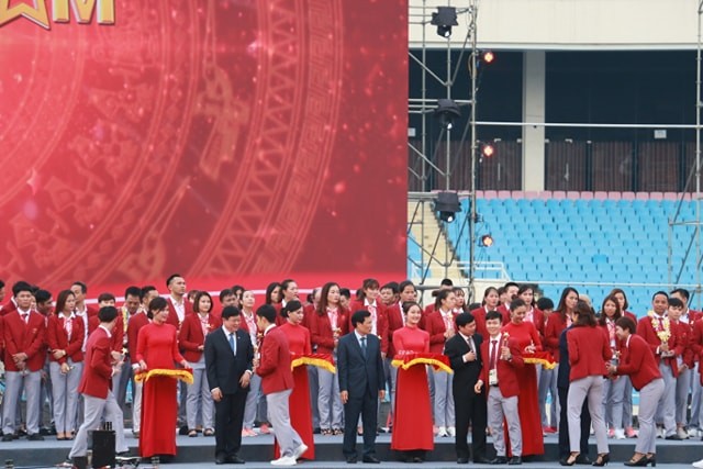 Khoảnh khắc ấn tượng lễ vinh danh những 'người hùng' ASIAD 2018 tại SVĐ Mỹ Đình ảnh 13