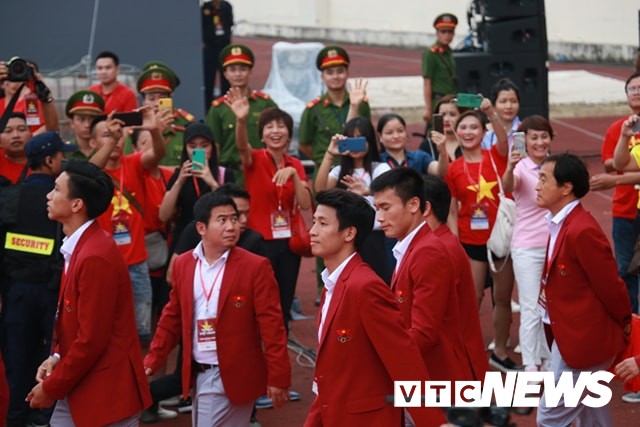 Khoảnh khắc ấn tượng lễ vinh danh những 'người hùng' ASIAD 2018 tại SVĐ Mỹ Đình ảnh 10