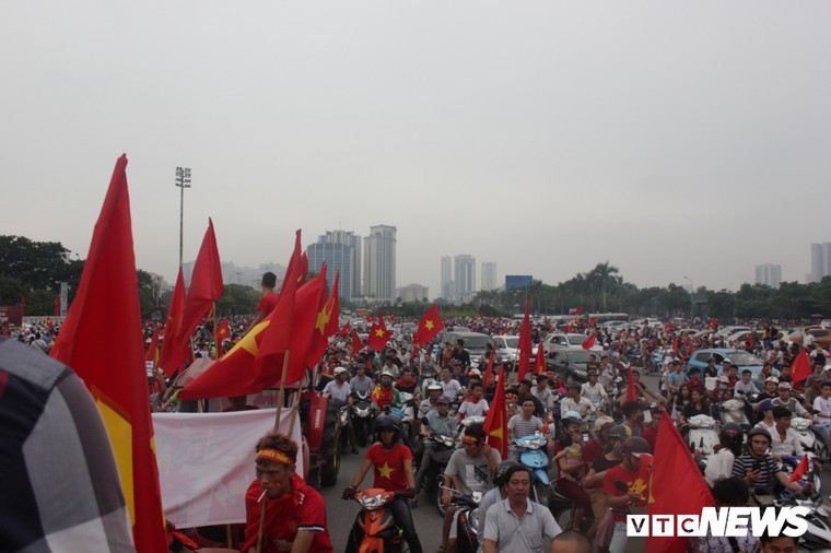 Khoảnh khắc ấn tượng lễ vinh danh những 'người hùng' ASIAD 2018 tại SVĐ Mỹ Đình ảnh 5