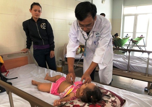 Bệnh tay chân miệng bùng phát ở Quảng Ngãi ảnh 1