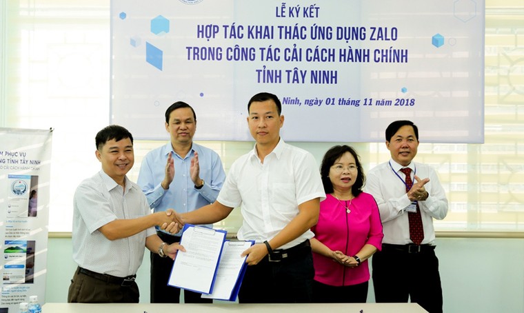 Người dân Tây Ninh có thể làm thủ tục hành chính qua smartphone ảnh 1