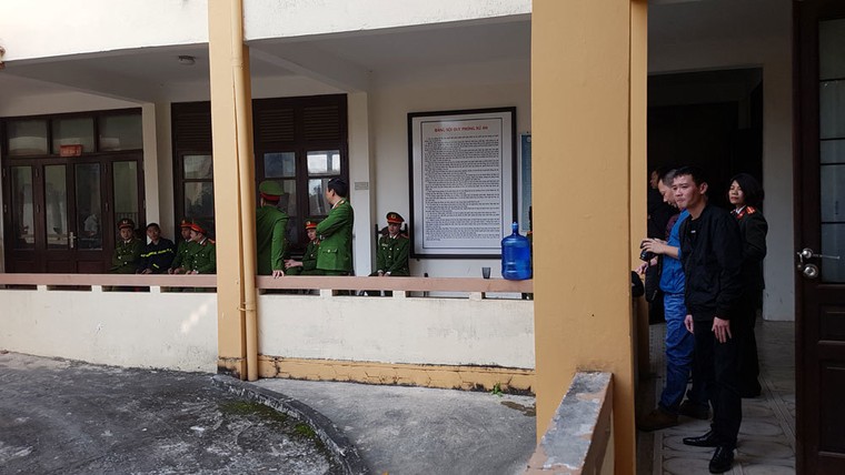 Xuất hiện mệt mỏi, BS Hoàng Công Lương mong phiên tòa xử nhanh ảnh 3