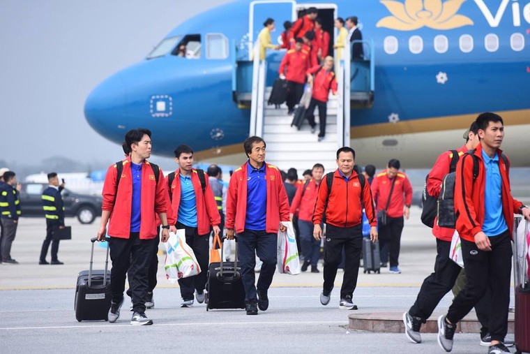 Thầy Park và học trò rạng rỡ ngày về Việt Nam ảnh 5