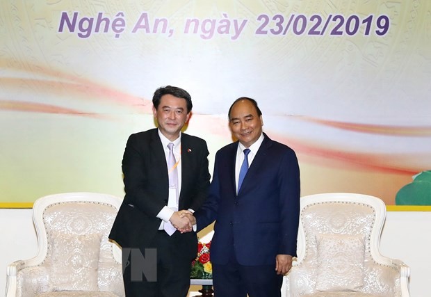 Thủ tướng Nguyễn Xuân Phúc tiếp các nhà đầu tư tại Nghệ An ảnh 1