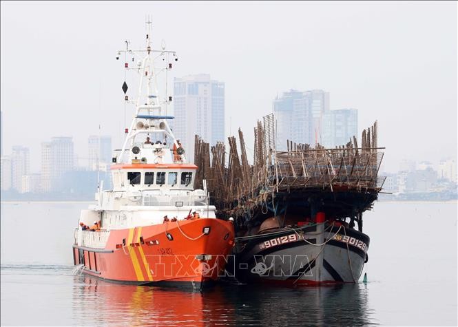 Vượt đêm tối cứu 52 thuyền viên gặp nạn tại khu vực quần đảo Hoàng Sa ảnh 1