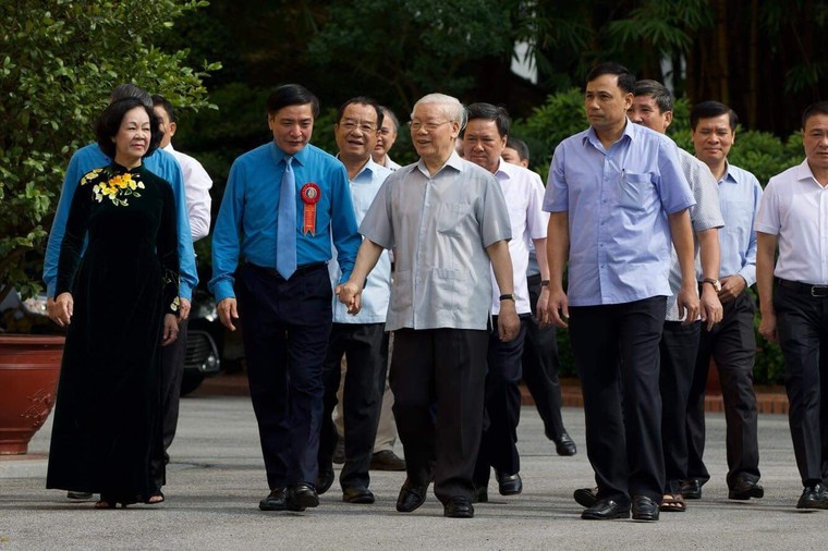 Tổng Bí thư, Chủ tịch nước gặp mặt Đoàn đại biểu Chủ tịch công đoàn cơ sở tiêu biểu ảnh 1