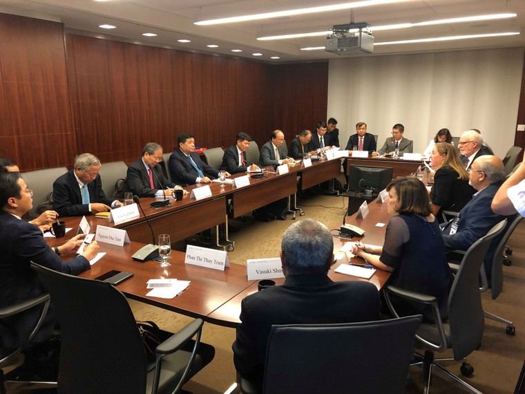 Tổ biên tập Tiểu ban Kinh tế - Xã hội Đại hội XIII của Đảng nghiên cứu thực tiễn chính sách của Mỹ ảnh 1