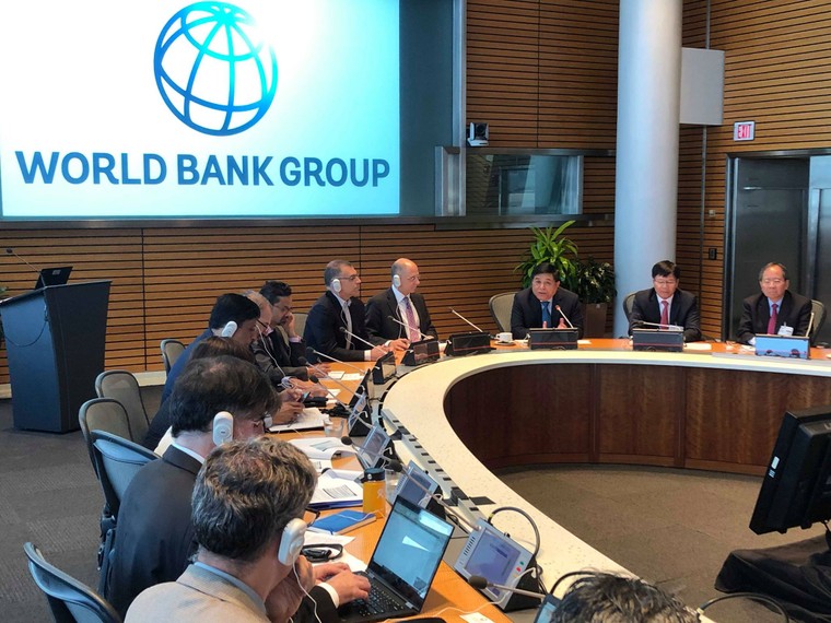 Tổ biên tập Tiểu ban Kinh tế - Xã hội Đại hội XIII của Đảng nghiên cứu thực tiễn chính sách của Mỹ ảnh 3