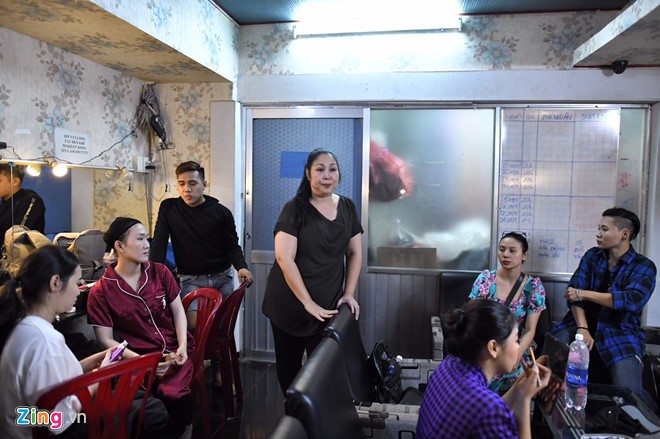 Đêm diễn cuối cùng đầy xúc cảm, Hồng Vân bật khóc ảnh 3