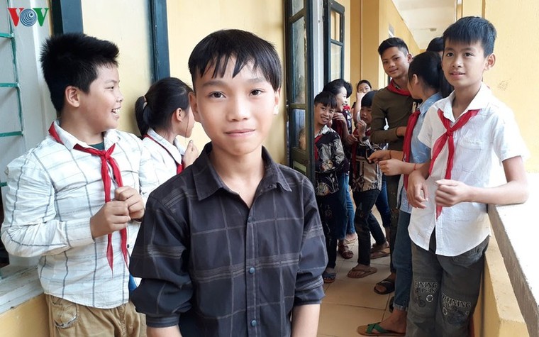 Về ngôi trường 'ai cũng có con nuôi' ảnh 3