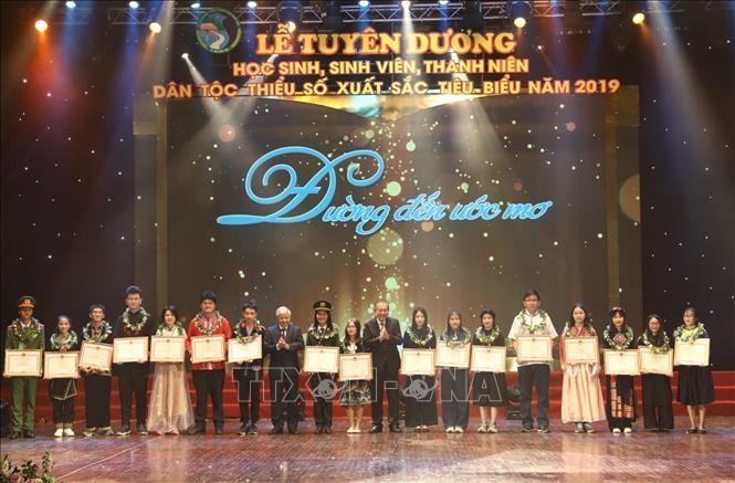 Tuyên dương 120 học sinh, sinh viên, thanh niên dân tộc thiểu số ưu tú ảnh 2