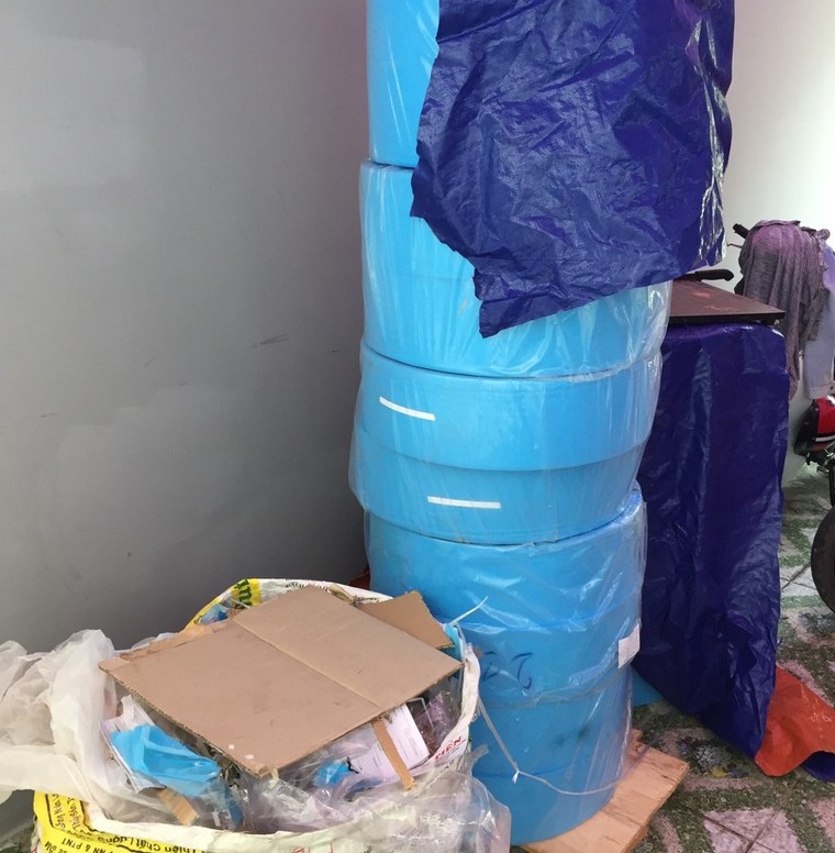 TP. Hồ Chí Minh: Kiểm tra, xử lý cơ sở sản xuất khẩu trang giả mạo thương hiệu ảnh 2