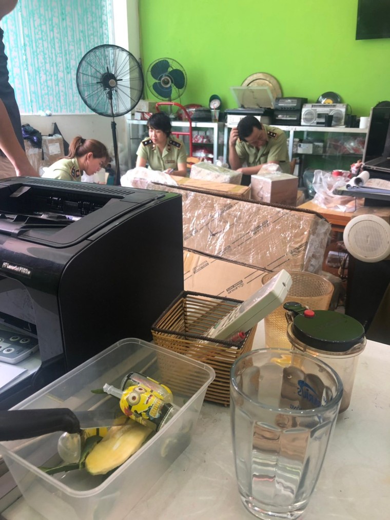 Hà Nội: Phát hiện cơ sở kinh doanh phụ tùng ô tô nghi giả mạo các nhãn hiệu lớn ảnh 3