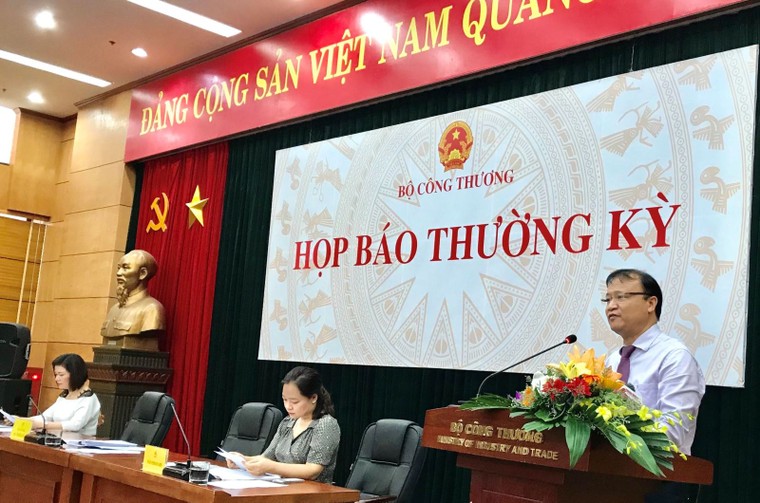 Giá thịt lợn tiếp tục 'nóng' đến cuối năm do thiếu nguồn cung ảnh 1