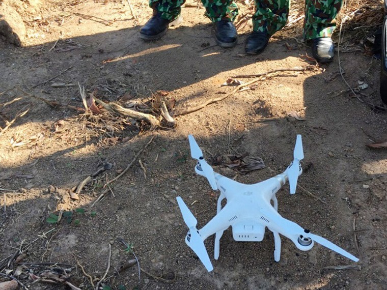 Bay flycam truy tìm phạm nhân vượt ngục lẩn trốn trên đèo Hải Vân ảnh 1