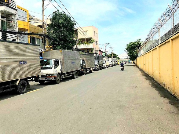 Bị 'bít' đường vào kho hàng Tân Sơn Nhất, doanh nghiệp logistics TP HCM kêu cứu ảnh 1