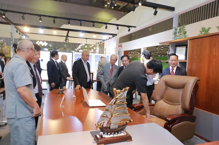 Nội thất Hòa Phát thu hút nhiều khách tham quan tại Triển lãm Vietbuild TP.HCM ảnh 1