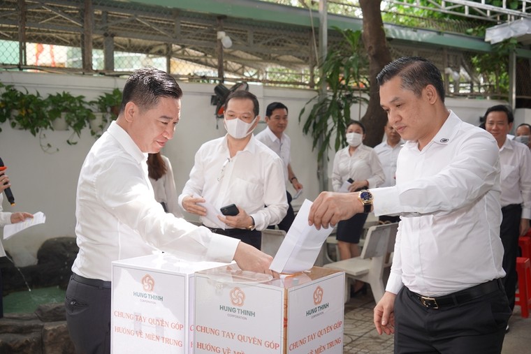 Hàng nghìn tỷ đồng cứu trợ đồng bào miền Trung vượt qua hoạn nạn ảnh 4