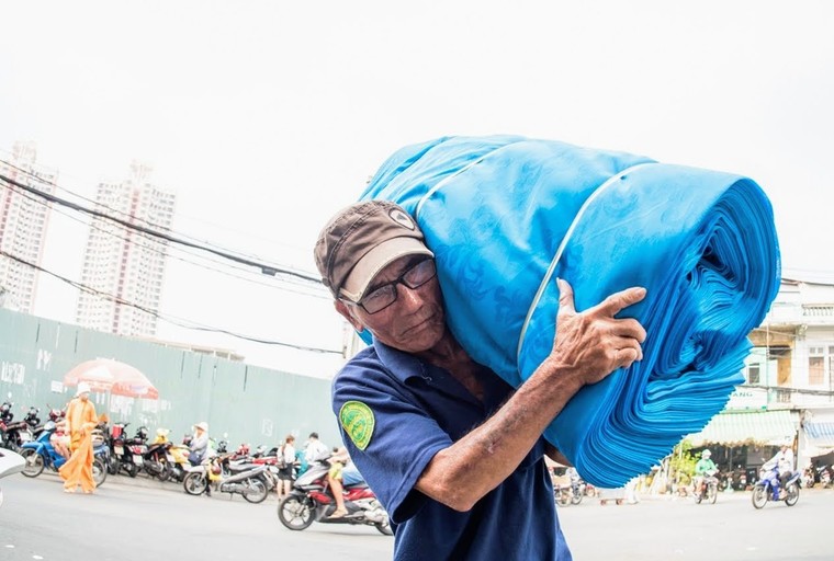 Chênh vênh đời cửu vạn - Bài 1: Bán sức đổi cơm ảnh 2