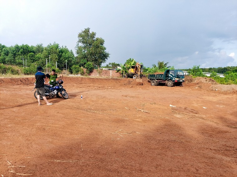 Đồng Nai: Ngọn đồi 6 thửa đất bị san bằng trong đêm, trách nhiệm của cơ quan chức năng ở đâu? ảnh 1