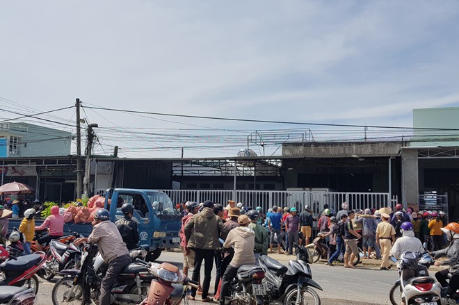 Trăm người vây kín hiện trường vụ án mạng rúng động, chồng giết vợ đốt xác phi tang ảnh 3