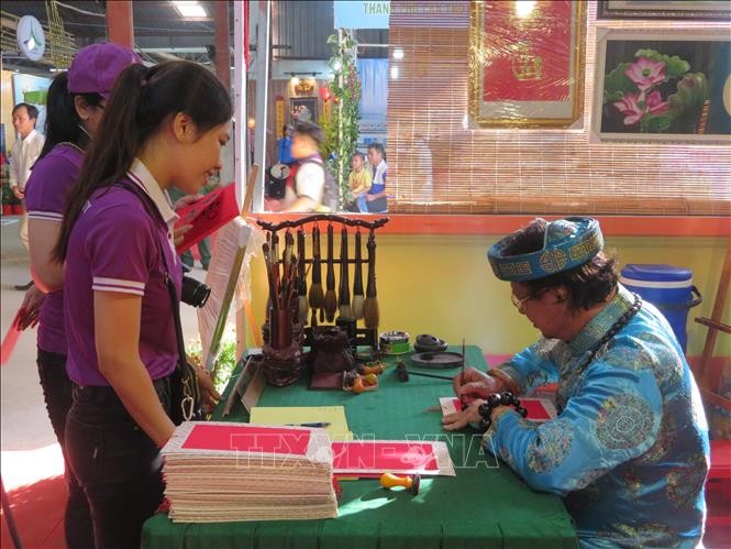 Hò Cần Thơ lần đầu tiên góp mặt tại Ngày hội du lịch 'Văn hóa Chợ nổi Cái Răng' ảnh 1